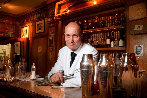 Hemingway bar closes